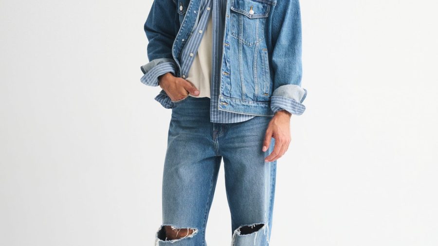Jeans Outfits for Men Featured
